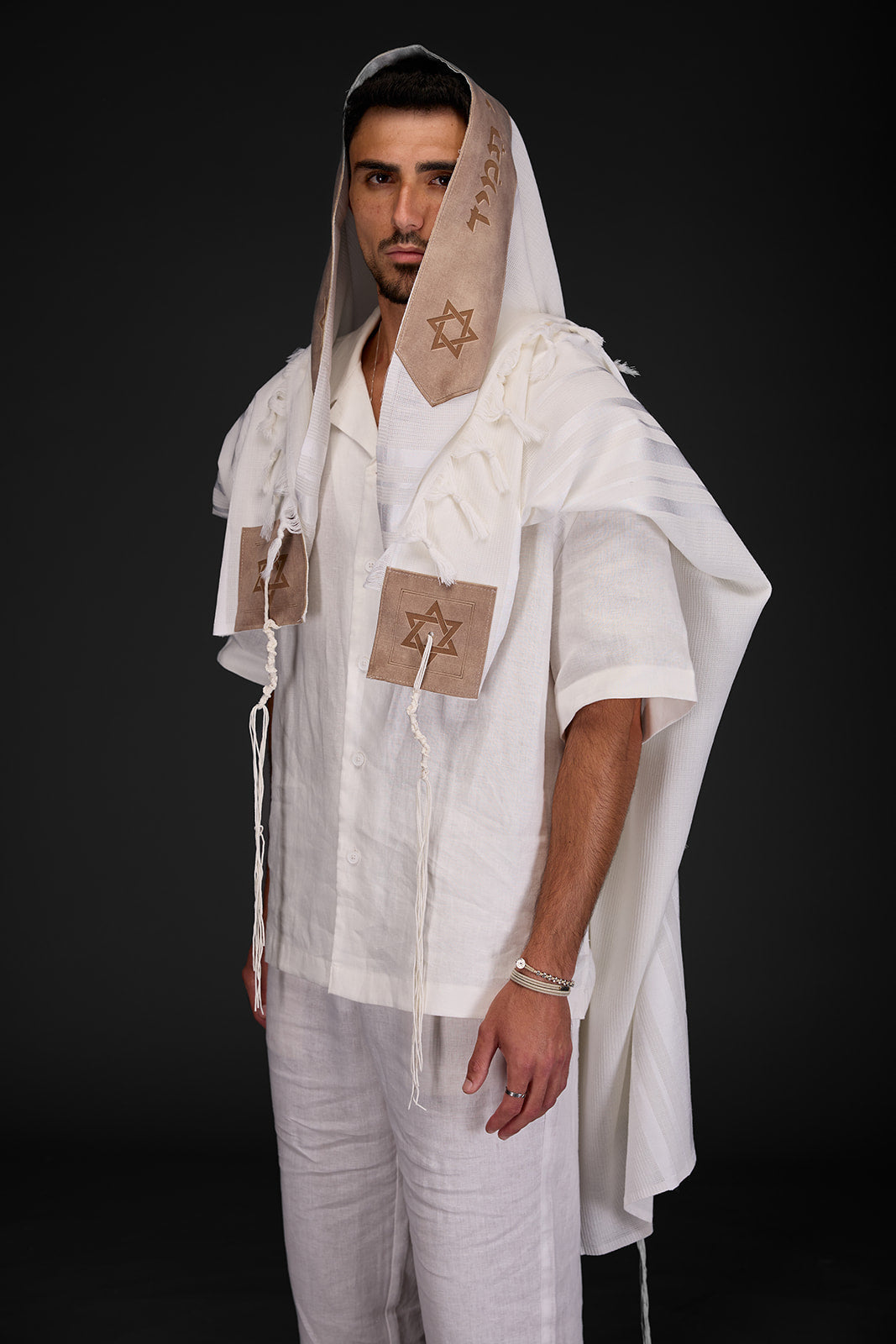טלית צמר דגם שויתי חום בהיר